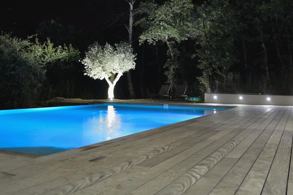 Sous Les Oliviers - Climatises De Standing Tout-equipes Bed & Breakfast