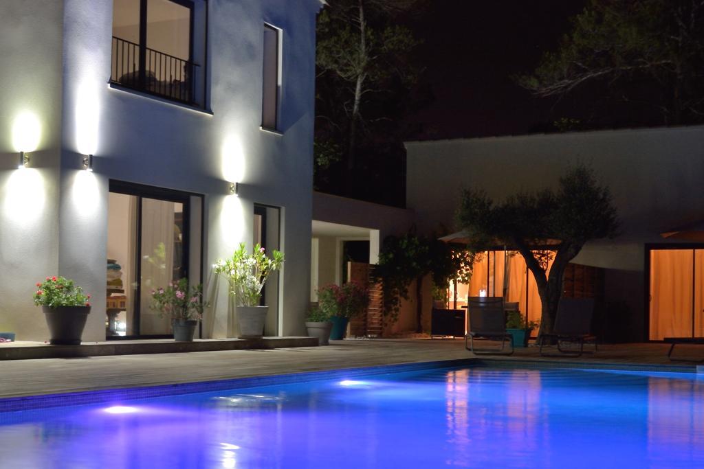 Sous Les Oliviers - Jacuzzi - Charming Couette-café Saint-Maximin