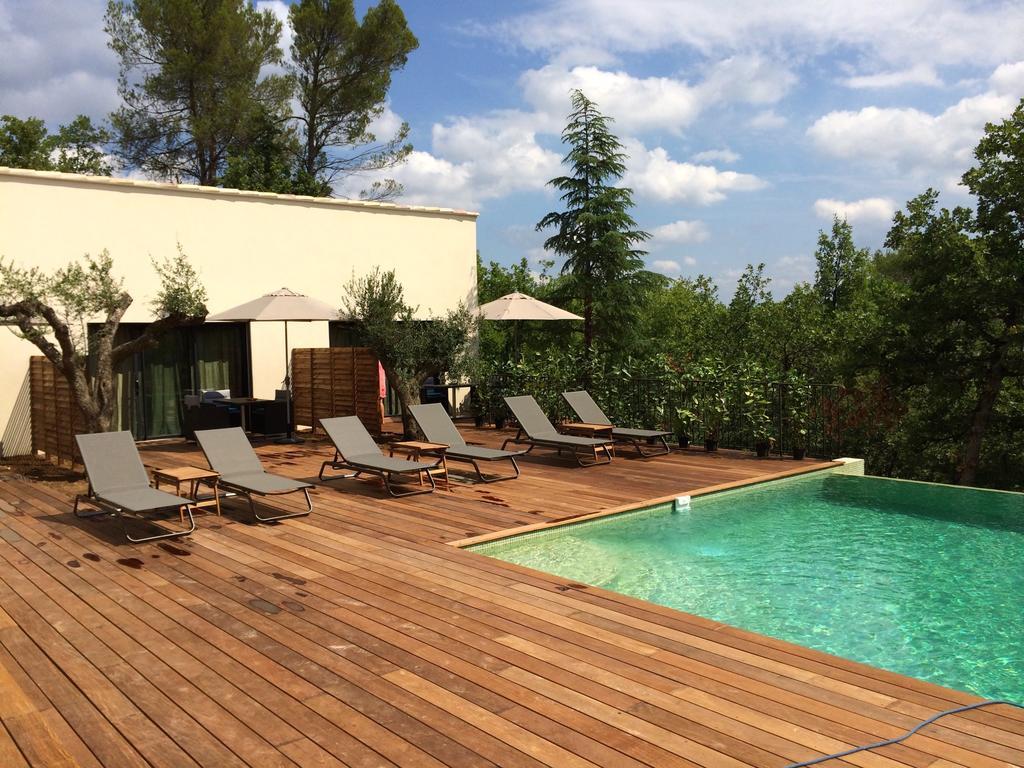 Couette-café Sous Les Oliviers - Jacuzzi - Charming